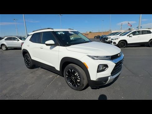 Certified 2023 Chevrolet TrailBlazer LT image 2