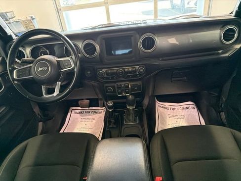 Used 2020 Jeep Wrangler Unlimited Sahara AWD/4WD image 15