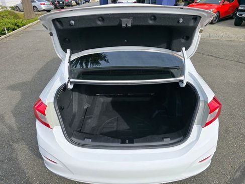 Used 2017 Chevrolet Cruze LS image 14