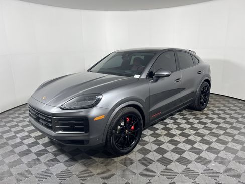 Certified 2026 Porsche Cayenne S AWD/4WD image 11