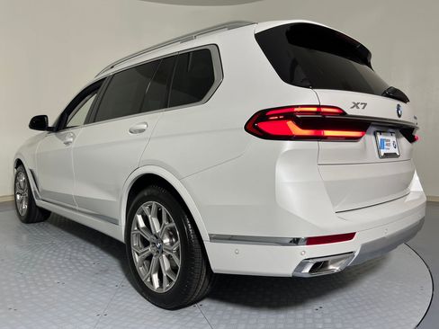 Used 2026 BMW X7 xDrive40i image 3