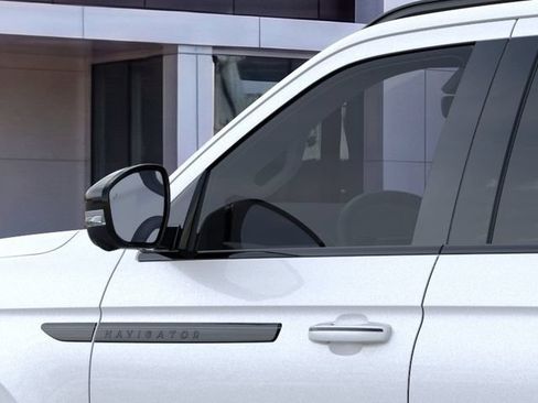 New 2026 Lincoln Navigator Reserve w/ Jet Appearance Package AWD/4WD image 20