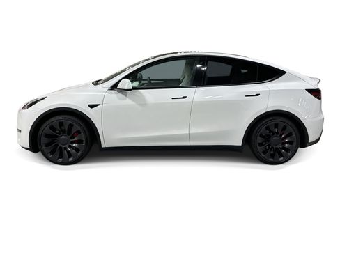 Certified 2023 Tesla Model Y Performance AWD/4WD image 3