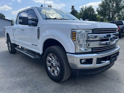 Used 2019 Ford F250 Lariat w/ Lariat Ultimate Package AWD/4WD image 4