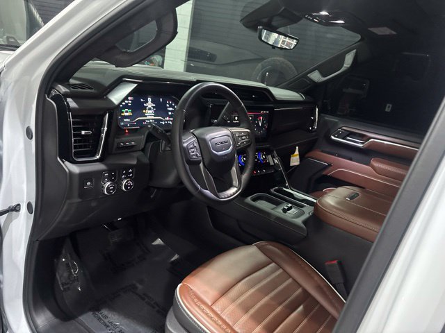 Used 2025 GMC Sierra 2500 Denali Ultimate AWD/4WD image 15