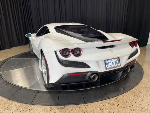 Used 2022 Ferrari F8 Tributo image 8