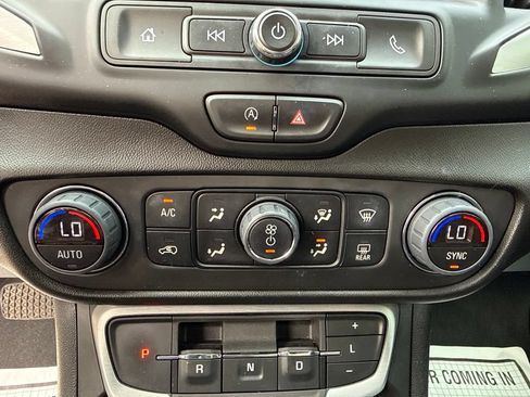 Used 2023 GMC Terrain SLE w/ Driver Convenience Package AWD/4WD image 31