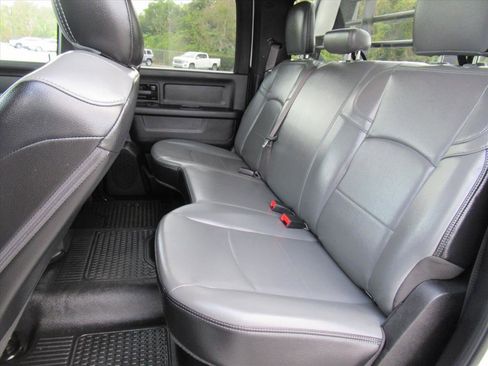 Used 2022 RAM 3500 Tradesman w/ Safety Group image 28