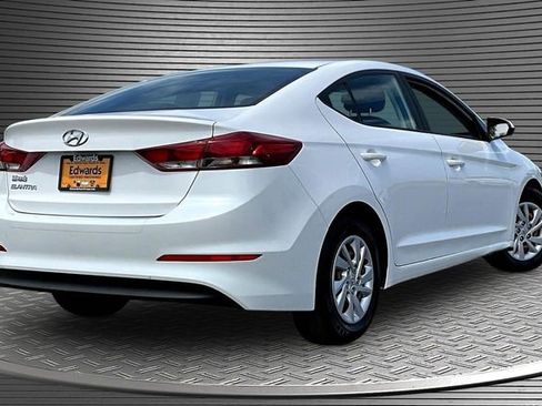 Used 2018 Hyundai Elantra SE FWD image 6