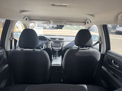 Used 2020 Nissan Rogue SV image 13