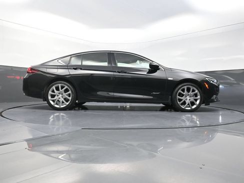 Used 2019 Buick Regal Avenir w/ Driver Confidence Package II FWD image 28