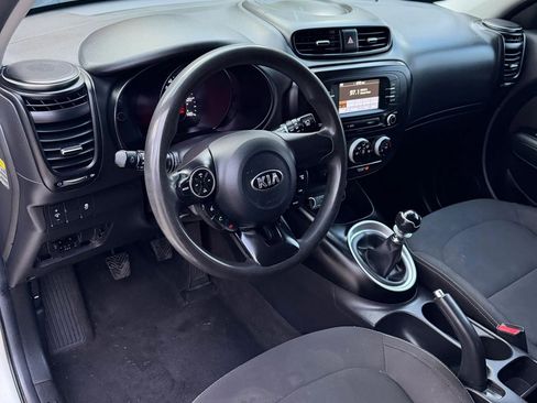Used 2019 Kia Soul FWD image 7