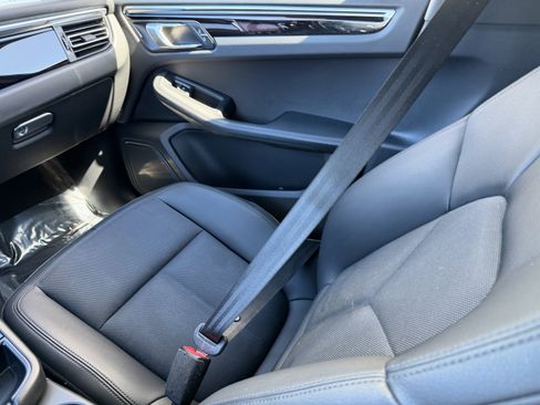 Certified 2023 Porsche Macan S w/ Sport Chrono Package image 18