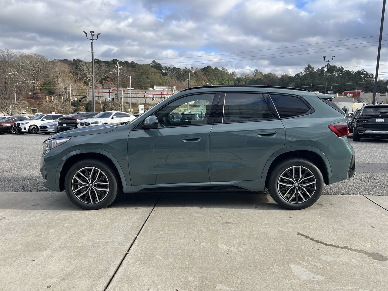 Used 2026 BMW X1 xDrive28i w/ M Sport Package AWD/4WD image 5