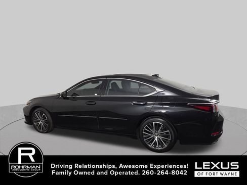 Used 2023 Lexus ES 350 w/ Premium Package FWD image 11