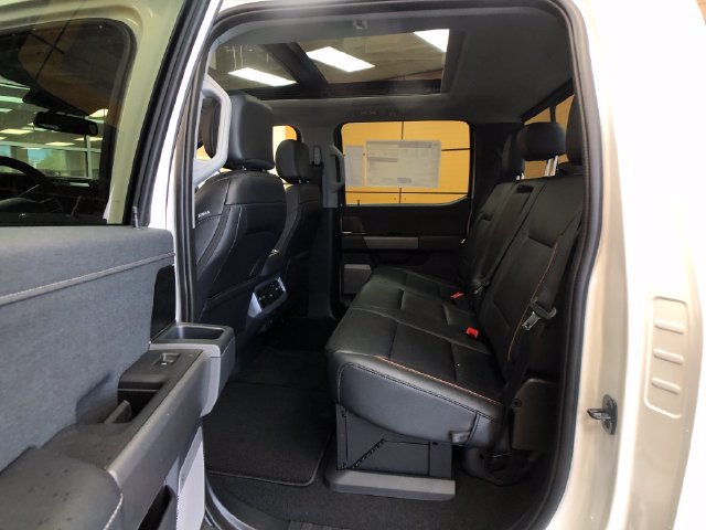 New 2027 Ford F350 Lariat w/ Lariat Ultimate Package AWD/4WD image 21