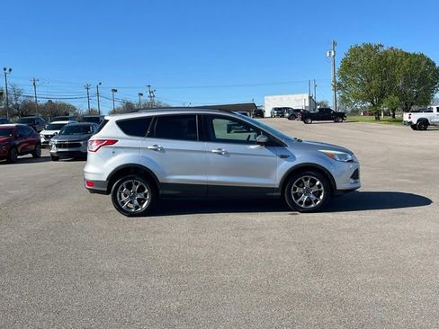 Used 2015 Ford Escape SE w/ Equipment Group 201A FWD image 3