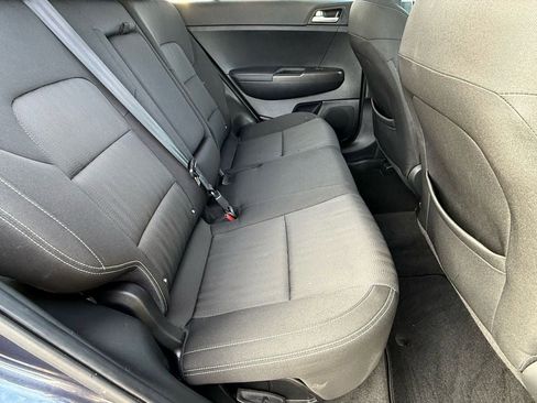 Used 2019 Kia Sportage LX image 11