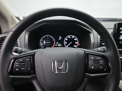 Used 2025 Honda Odyssey EX-L image 10