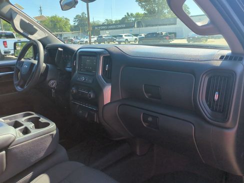 Certified 2020 Chevrolet Silverado 1500 Custom w/ Custom Value Package AWD/4WD image 27
