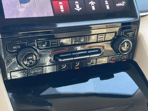 Certified 2021 Jeep Grand Cherokee L Limited w/ Luxury Tech Group II AWD/4WD image 24
