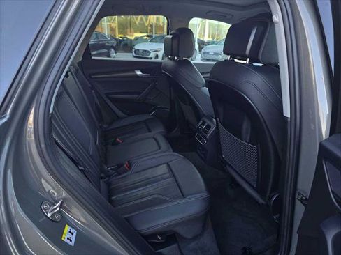 Used 2025 Audi Q5 2.0T Premium image 13