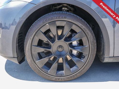 Used 2023 Tesla Model Y Long Range AWD/4WD image 12