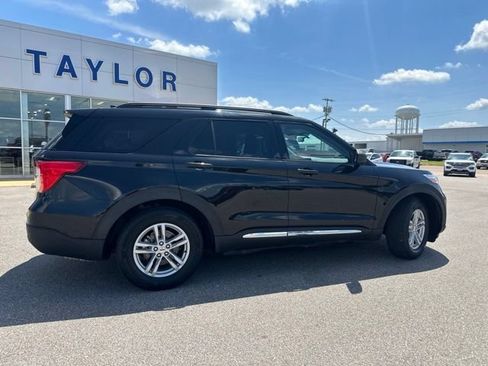Used 2021 Ford Explorer XLT w/ Equipment Group 202A RWD image 19