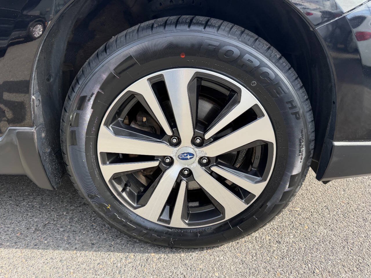 Used 2019 Subaru Outback 3.6R Limited AWD/4WD image 13