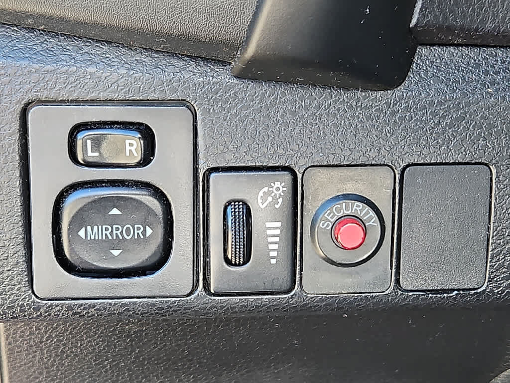 Used 2018 Toyota Corolla SE FWD image 23