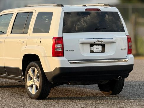 Used 2016 Jeep Patriot High Altitude AWD/4WD image 16