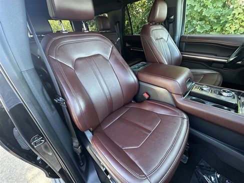 Used 2024 Ford Expedition Max Limited AWD/4WD image 6