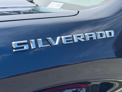 Used 2023 Chevrolet Silverado 1500 LT RWD image 47
