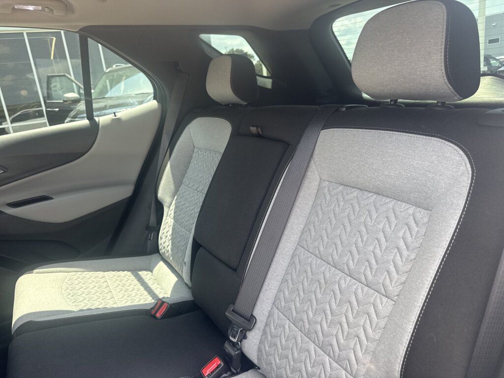 Used 2024 Chevrolet Equinox LS FWD image 17