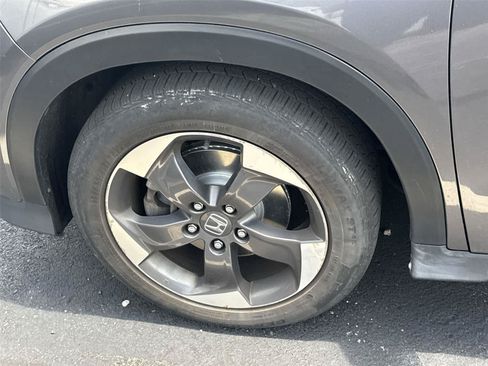 Used 2018 Honda HR-V EX image 12