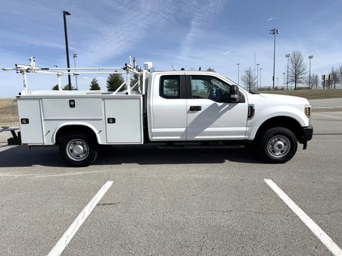 Used 2019 Ford F350 XL w/ Power Equipment Group image 4