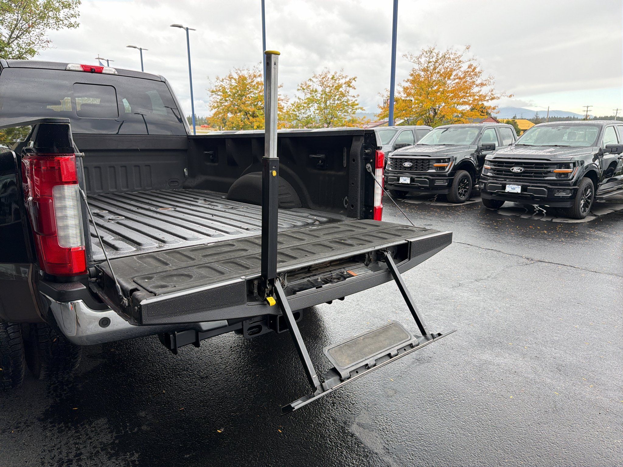 Used 2017 Ford F350 King Ranch w/ King Ranch Ultimate Package AWD/4WD image 22