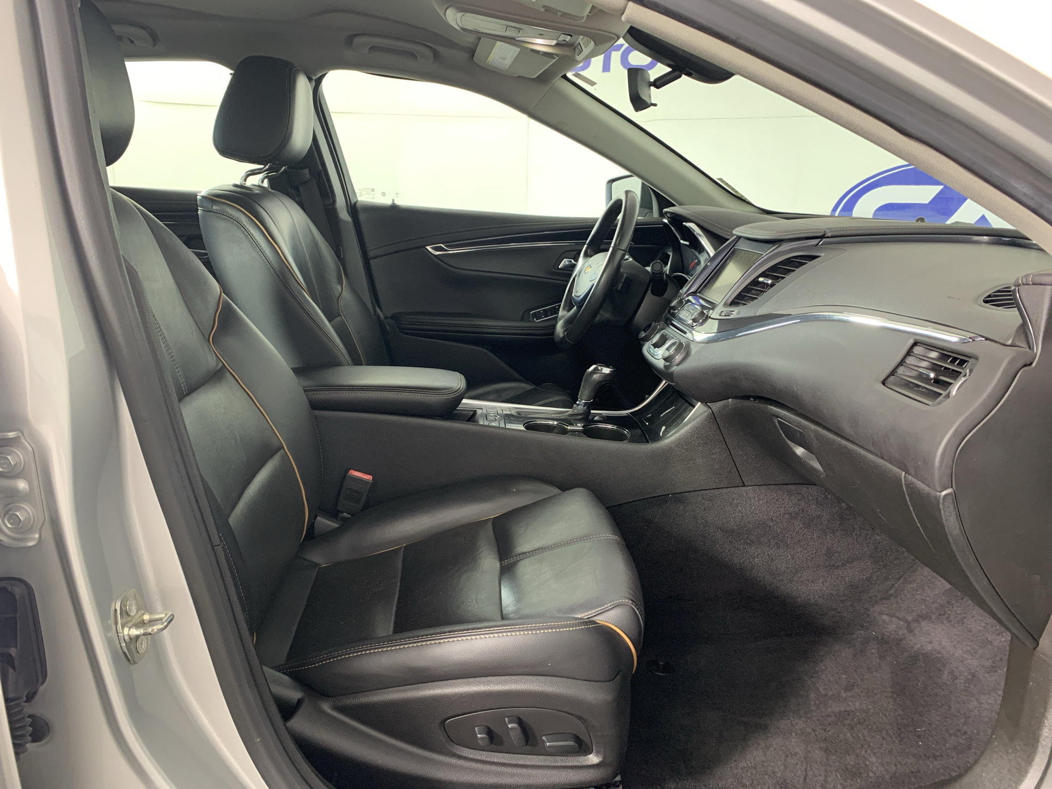 Used 2020 Chevrolet Impala Premier FWD image 36