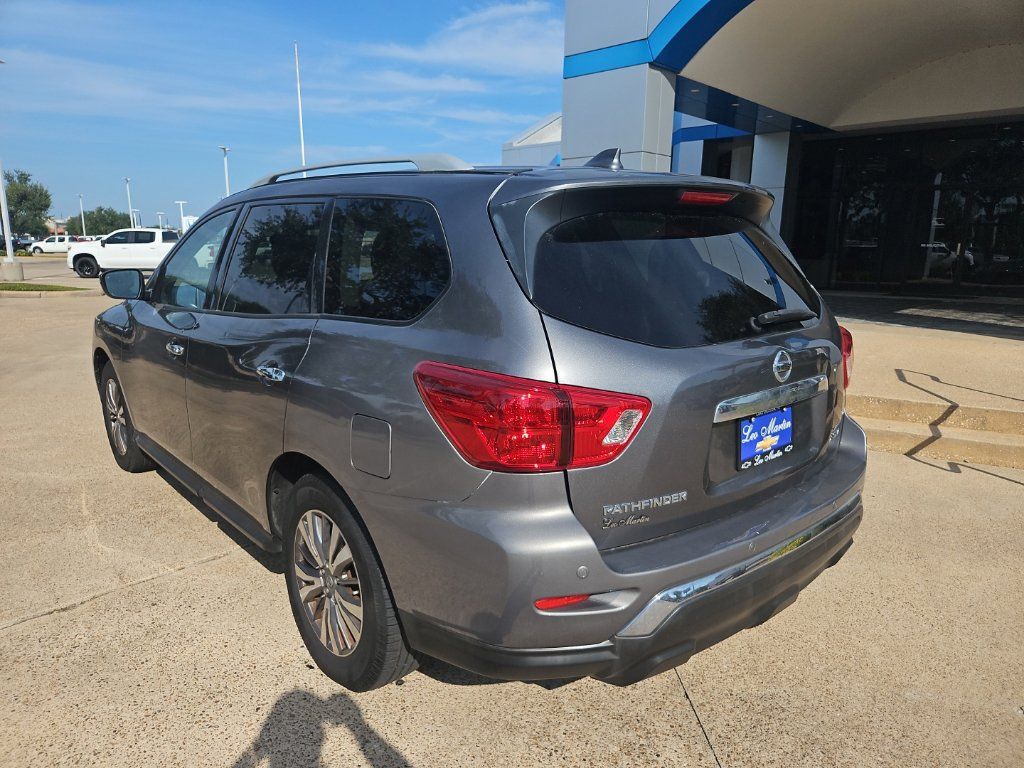 Used 2019 Nissan Pathfinder SV FWD image 7