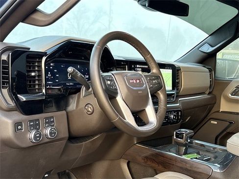 Used 2024 GMC Sierra 1500 SLT w/ SLT Premium Package image 10