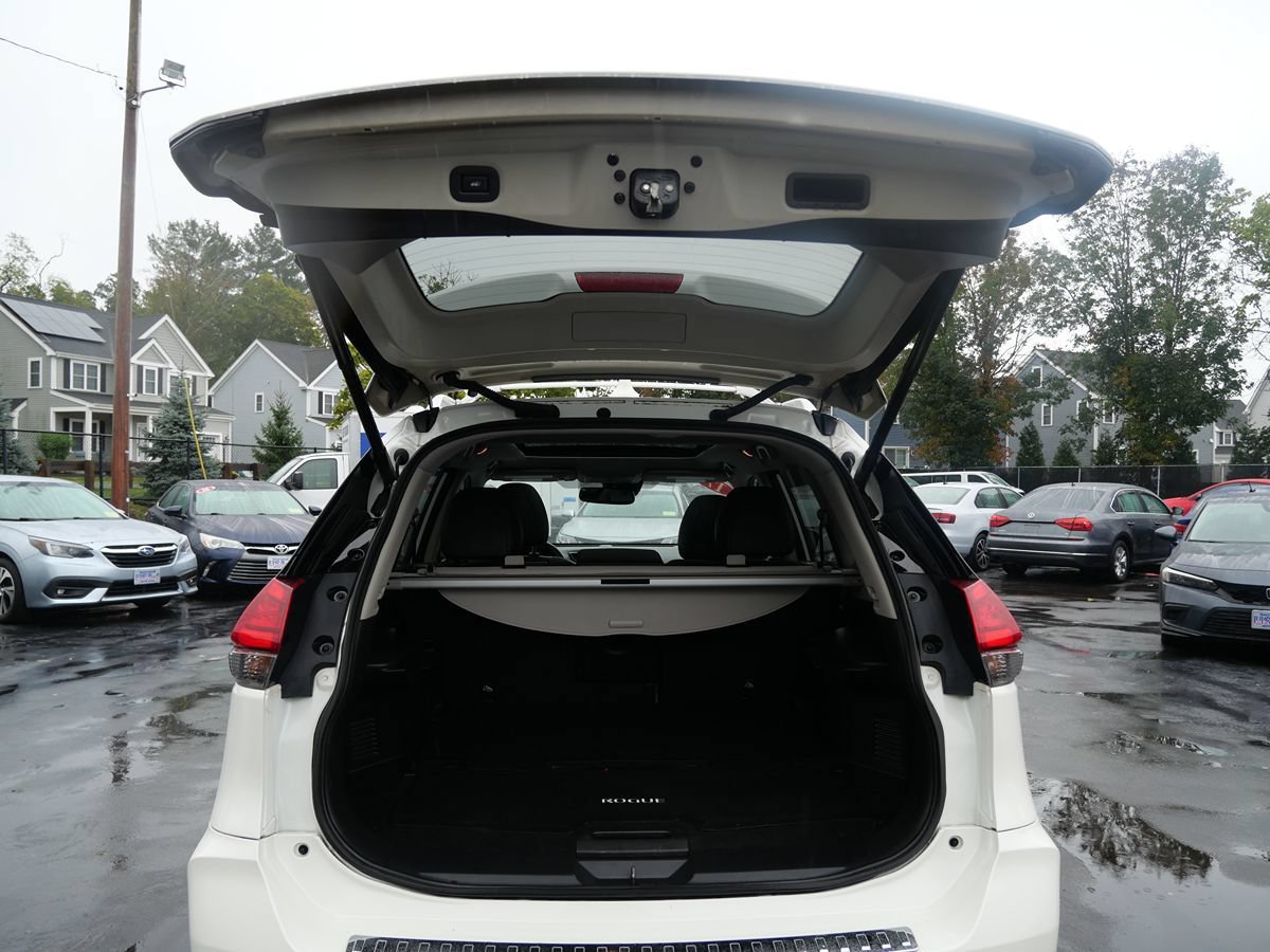 Used 2017 Nissan Rogue SL w/ SL Premium Package AWD/4WD image 31