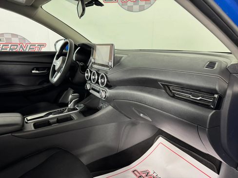 Used 2025 Nissan Sentra SV FWD image 12