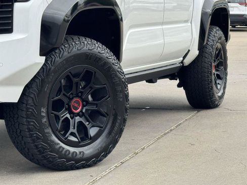 Certified 2025 Toyota Tacoma TRD Pro AWD/4WD image 11