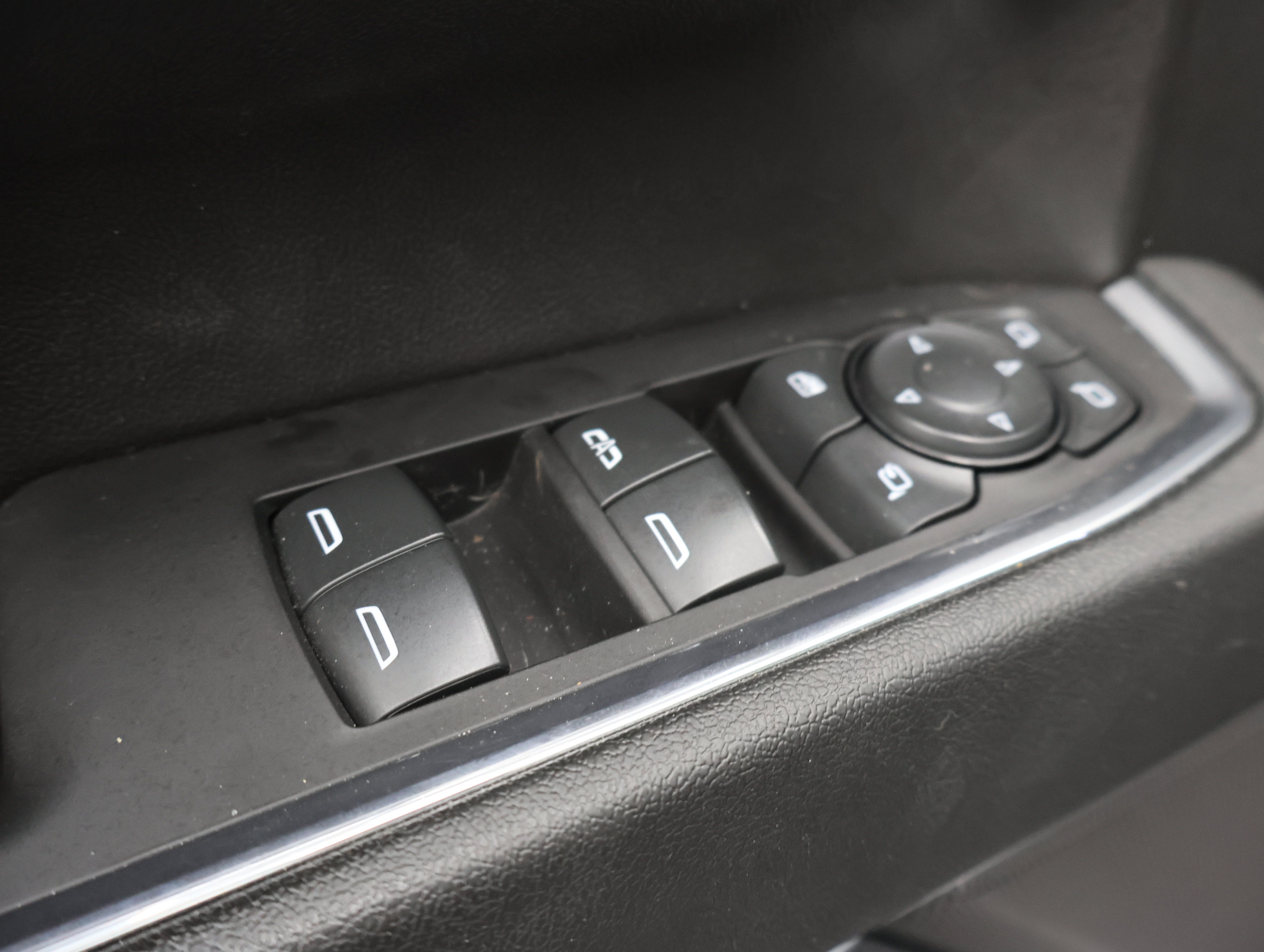 Used 2024 Chevrolet Silverado 2500 LT AWD/4WD image 47