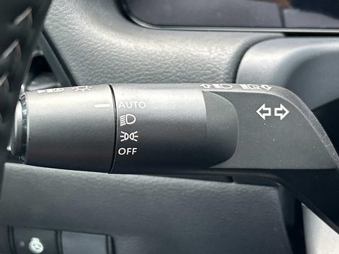 New 2026 Nissan Sentra SV w/ SV Convenience Package FWD image 31