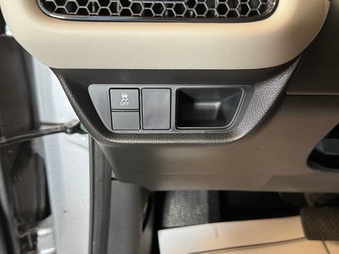 Used 2025 Honda HR-V EX-L image 18