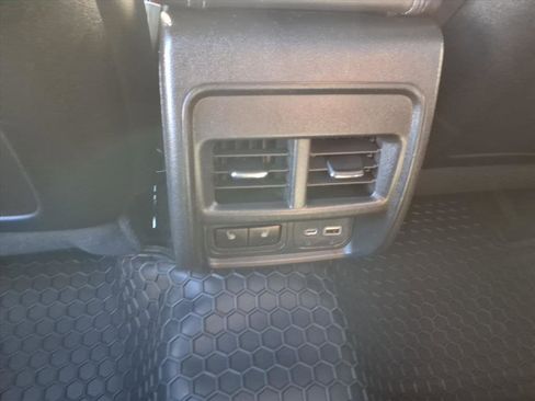 Used 2020 Cadillac XT4 Premium Luxury w/ Cold Weather Package image 10