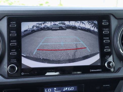 Used 2022 Toyota Tacoma TRD Off-Road w/ Technology Package image 31