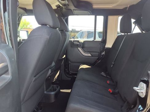 Used 2018 Jeep Wrangler Unlimited Sport S AWD/4WD image 22