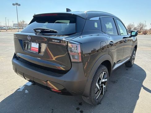 New 2026 Nissan Kicks SV w/ SV Premium Package FWD image 6